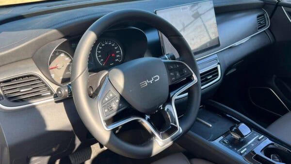 BYD M6 - Ảnh 6